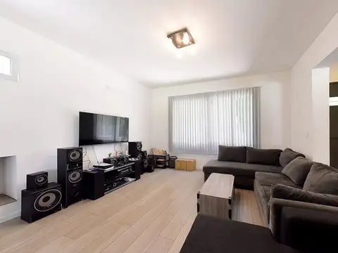Casa 6 ambientes con 3 baños