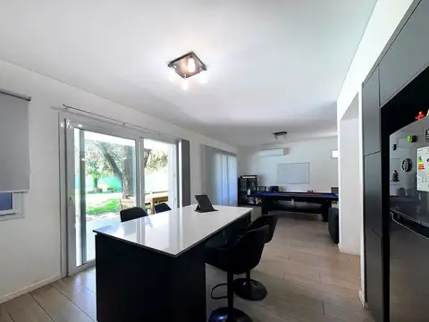VENTA CASA 6 AMB. SAN MIGUEL C/PARQUE Y PILETA