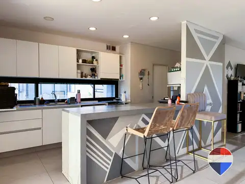 CASA DE 4 AMBIENTES CON PILETA EN LA MAGDALENA