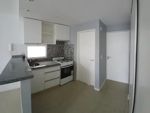 DEPARTAMENTO MONOAMBIENTE EN ALQUILER SEMIPISO