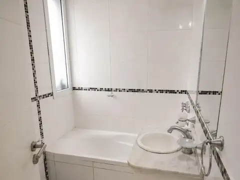 DEPARTAMENTO MONOAMBIENTE EN ALQUILER SEMIPISO