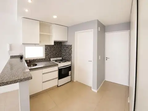 DEPARTAMENTO MONOAMBIENTE EN ALQUILER SEMIPISO