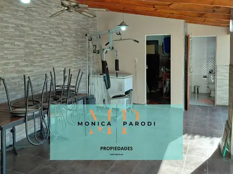 Casa en Venta con 2 cocheras