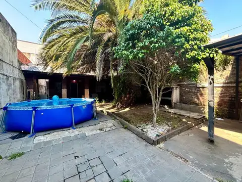 Casa en Venta con 3 cocheras