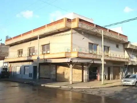 Venta de salón de eventos de 270 m² (planta alta)