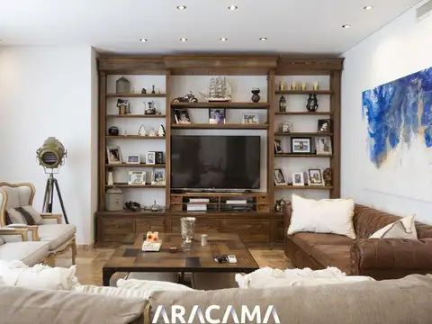 Casa 5 ambientes con 5 baños
