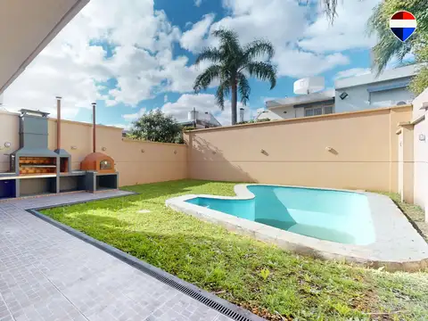 CASA VENTA RAMOS MEJIA 5AMB PILETA APTO CREDITO