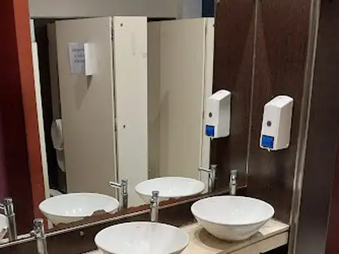 Local en Venta 40 años