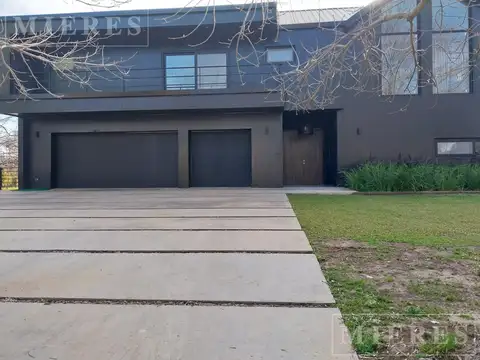 Casa en Venta de 4 dormitorios