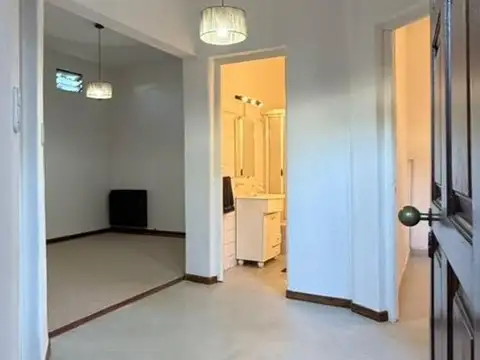 Depto Tipo Casa 2 ambientes con 1 baño