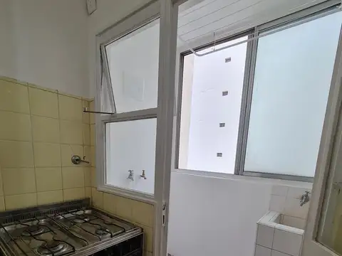 Teniente General Juan Domingo Perón 2100, Piso 4