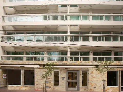 Gran DEPTO 3 AMB.   COCHERA y BAULERA  en Venta en Olivos, Vicente López, G.B.A. Zona Norte