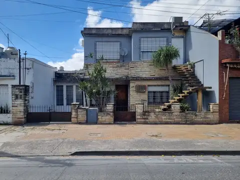 ALQUILER PH TIPO CASA 3 AMBIENTES-TESEI HURLINGHAM