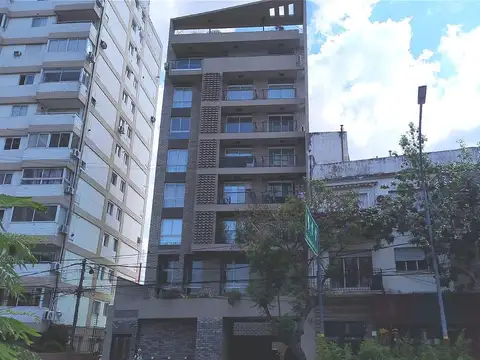 Departamento en alquier de 2 ambientes en Olivos con cochera y balcón, piso 3 frente.