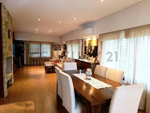 VENTA CASA en Los Cardales Centro: Residencia Premium de 3 SUITES con Piscina y Jardín de 860m²