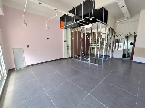 Local en Alquiler en Lanús Este, $ 800.000