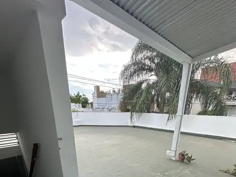 Depto Tipo Casa en Alquiler de 3 ambientes