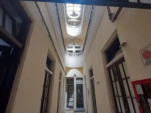 Edificio en block en venta en Av Alem y Tucumán