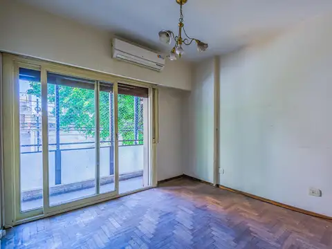 Juan Bautista Alberdi al 2400