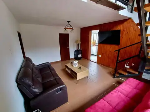 Casa 4 ambientes con 1 baño