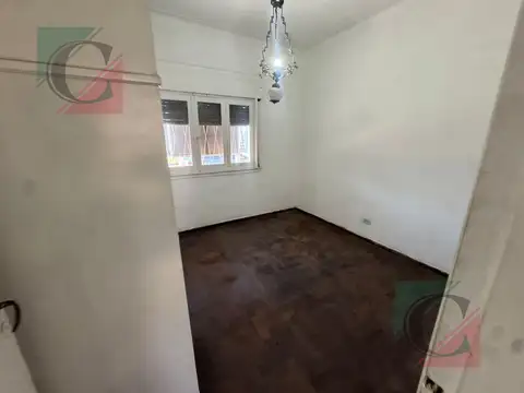 Casa 5 ambientes con 1 baño