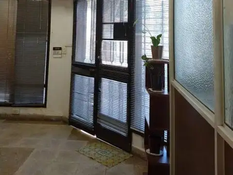 Vendo Local Comercial 66 m2. Zona Hospitales y Centro de Justicia Penal