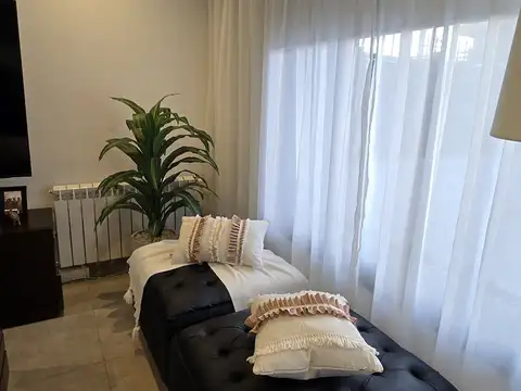 Depto Tipo Casa en Venta con 1 cocheras