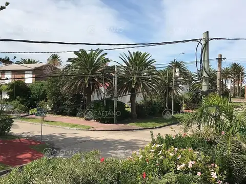 Casa 7 ambientes con 4 baños