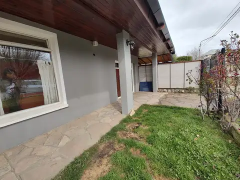 Casa en alquiler c/ cochera en san carlos de bariloche