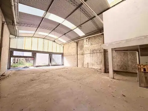 VENTA GALPON DEPOSITO EN RAMOS MEJIA 240 MTS 