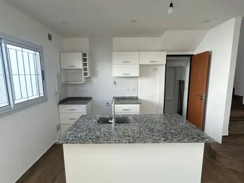 Casa 3 ambientes con 2 baños