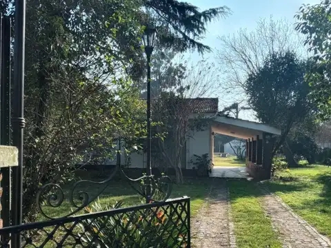 Quinta sobre lote de 2500 m2 La Reja APTO CRÉDITO