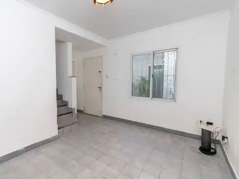 Depto Tipo Casa en Venta 36 años