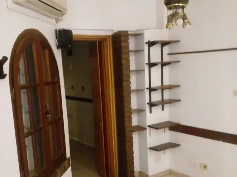 Oficina 4 ambientes con 2 baños