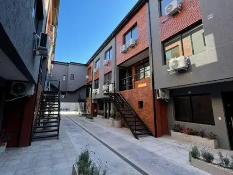 Departamento en 1°, Unidad 16, de Dos Ambientes C/ Cochera