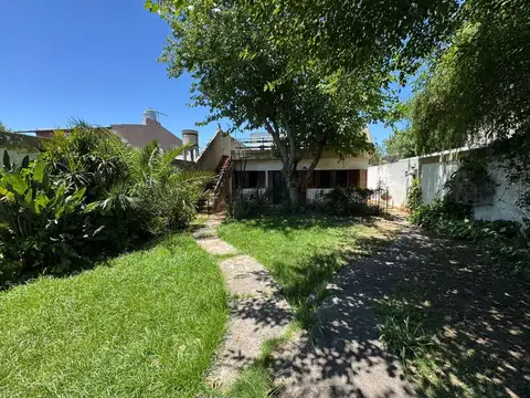 VTA CASA 4 AMB/AMPLIO TERRENO/COCHERA/R. ESCALADA