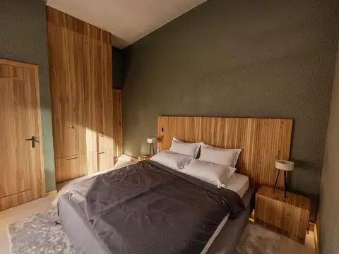 Casa 9 ambientes con 2 baños