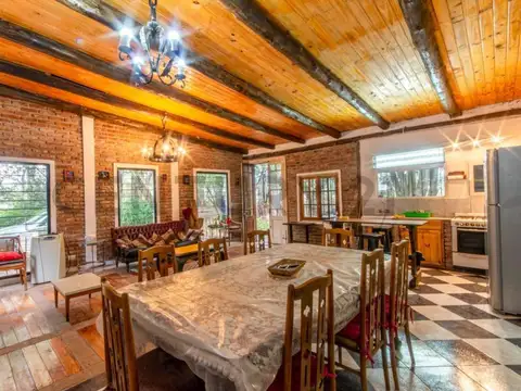 QUINTA VACACIONAL CON CABAÑAS PARA HOSPEDAJE EN VENTA,  EN GRAL RODRIGUEZ.
