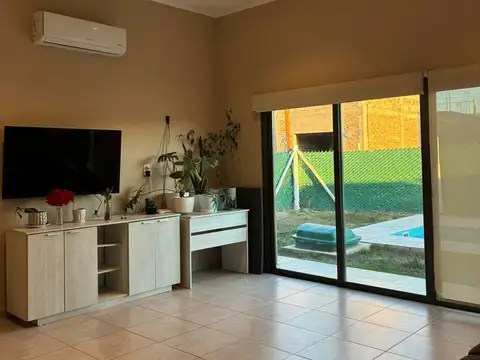 Casa en Venta en Cruz de Piedra, USD 150.000