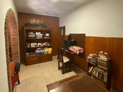 Casa 5 ambientes con 1 baño