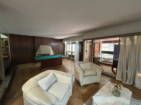 Amplio y Señorial Semipiso en Botanico 200mts