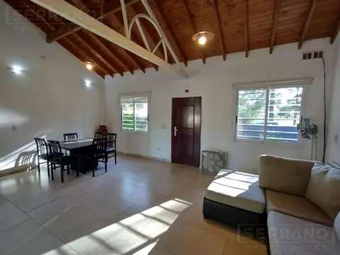 Casa en Alquiler Temporal con 2 cocheras