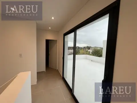Casa en Venta en Pilar Del Este - Santa Sofia, USD 215.000