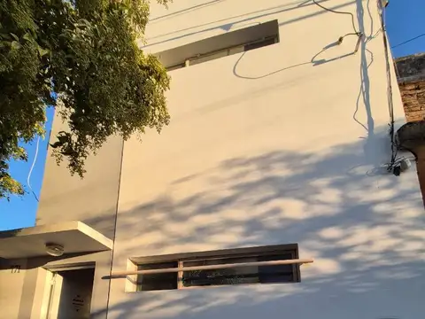 Alquilo departamento con cochera