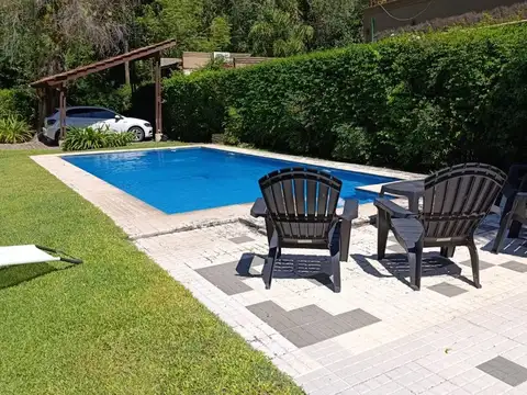 Casa en Venta con 3 cocheras