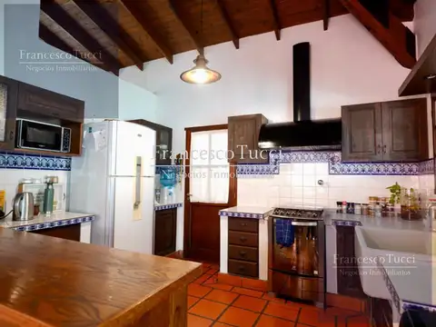 Casa en Alquiler Temporal con 2 cocheras