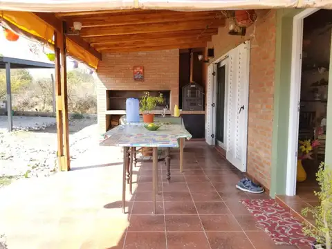 Se vende casa en Los Cocos con vista a las sierras