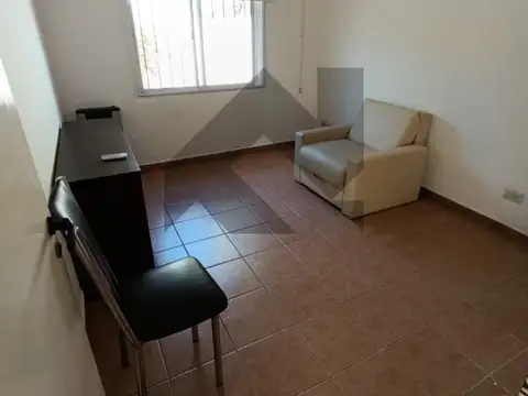 CASA EN EXCELENTE ZONA TURÍSTICA.