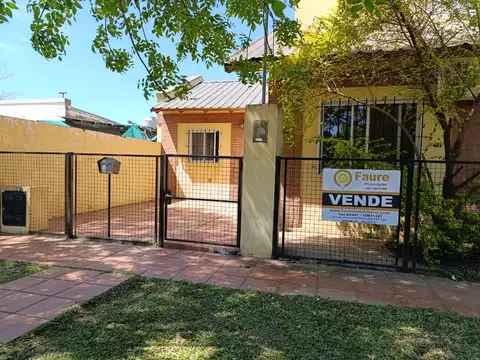 CASA EN EXCELENTE ZONA TURÍSTICA.