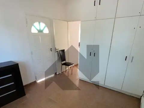 CASA EN EXCELENTE ZONA TURÍSTICA.